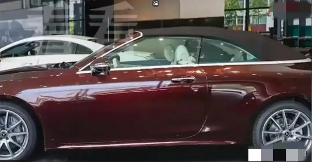 弟弟冒领瘫痪哥哥58万工伤金买豪车 哥哥却惨死破屋!