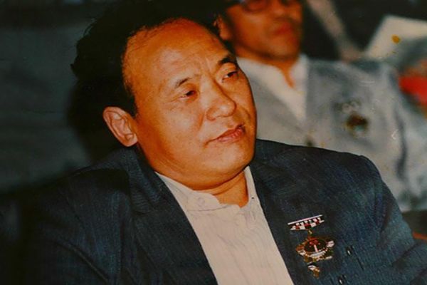 中国鞋王，曾叫板美国，如今惨遭孙子逼宫？