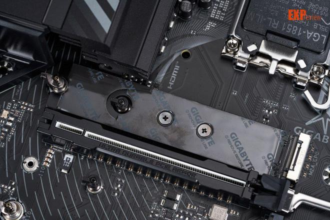 技嘉Z890AORUS ELITE WIFI7评测：200SBoost功能显著改善游戏性能