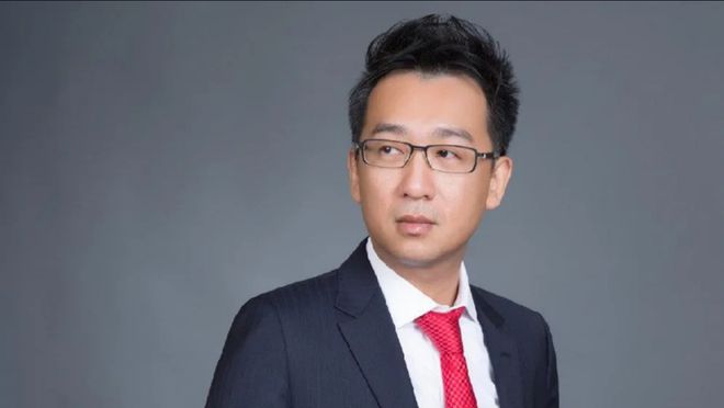 洪灝：今年任何非美资产都会跑赢，比如欧元、黄金、港股，黄金可涨2年或20年，港股三季度会有新高