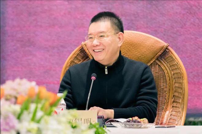 炒黄金狂赚100亿，他转身“炒铜”，又已赚14亿多