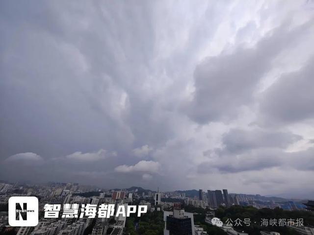 暴雨！雷电！刚刚，福州发布预警！下午尽量别出门！