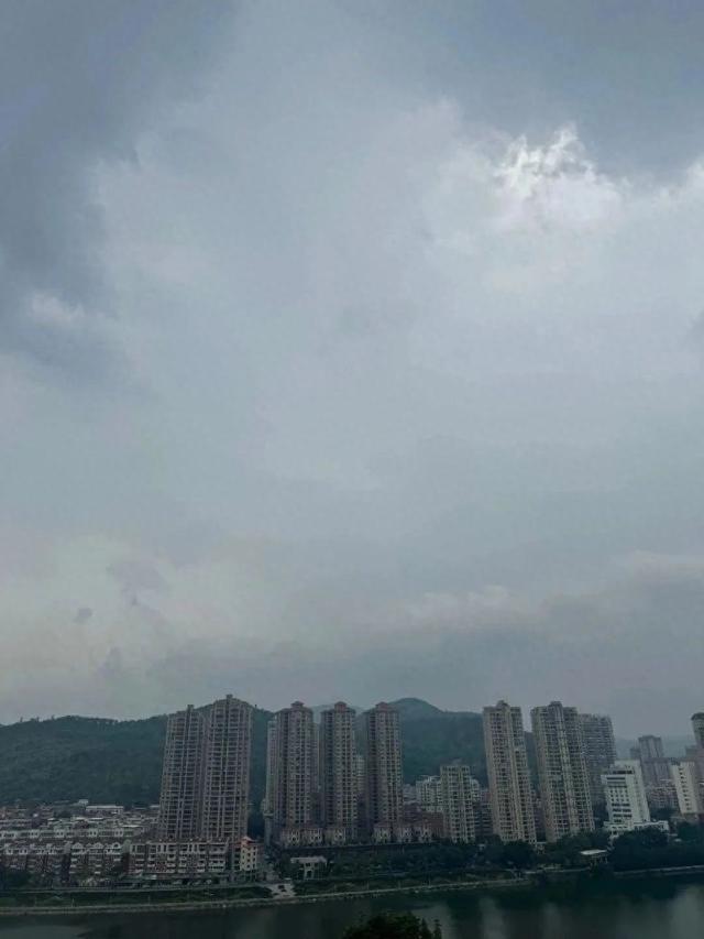 短时强降水、雷雨大风！南安发布最新预警！周末还将……