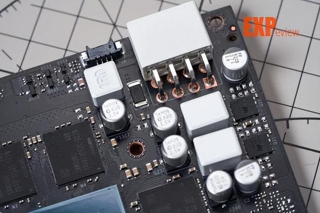 耕升RTX5060Ti16GB踏雪X3 OC评测:极简白色造型，优秀的2K主流卡