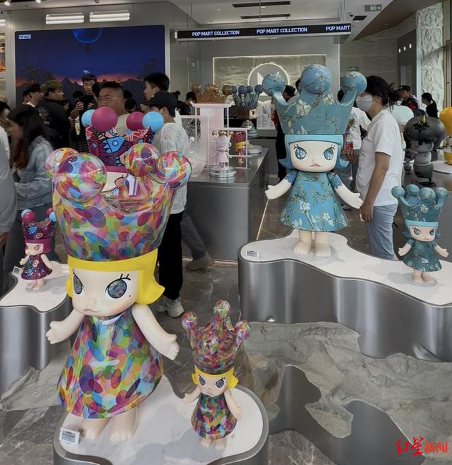 全球首店！泡泡玛特成都SKP臻藏店开业，专卖4位数MEGA系列