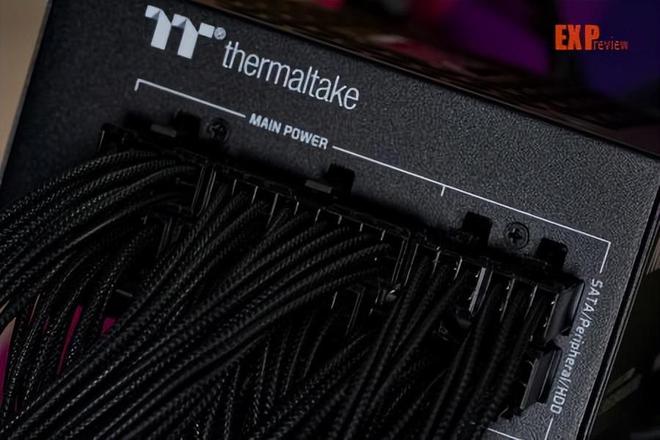 Tt 玲珑SFX 850W电源评测:高性能ITX平台的性价比之选