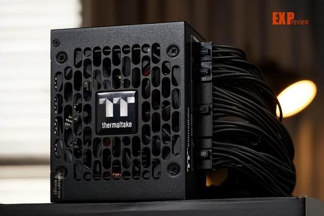 Tt 玲珑SFX 850W电源评测:高性能ITX平台的性价比之选