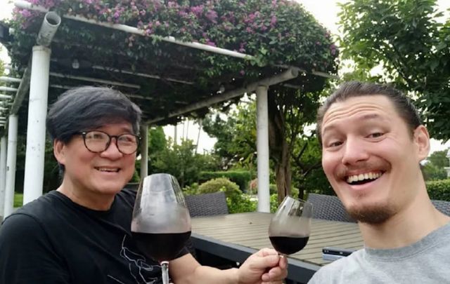 周华健儿子周厚安结婚，首次公开与妻子婚礼照：只有最好的朋友和家人在场