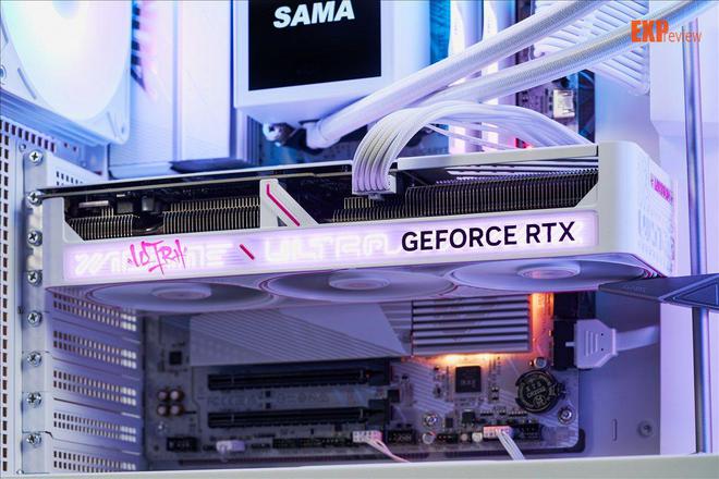 iGame GeForce RTX 5070 Ultra W OC评测:是霓虹潮玩2K游戏利器