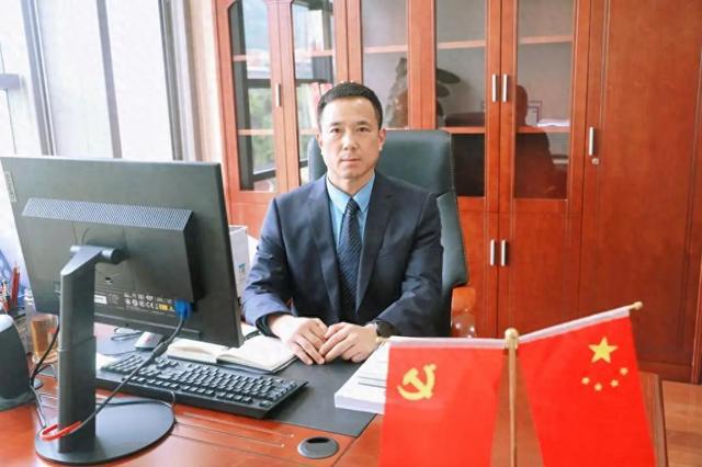 潘连众，履新！