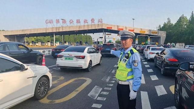 今明两天将有超13万辆车经这里入沪！返程注意：今起影响上海，局部中到大雨！气温还要降