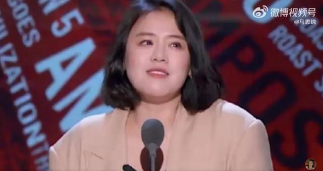 37岁马思纯晒健身照，素颜出镜，自信满满！网友：越来越瘦了