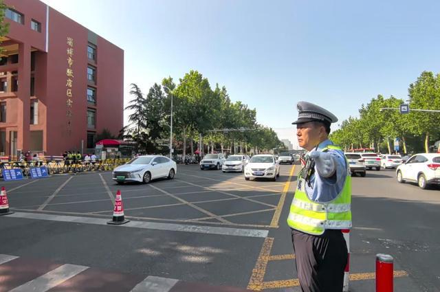 视频｜提前到岗全警全力 张店交警9个考点同步护航中考
