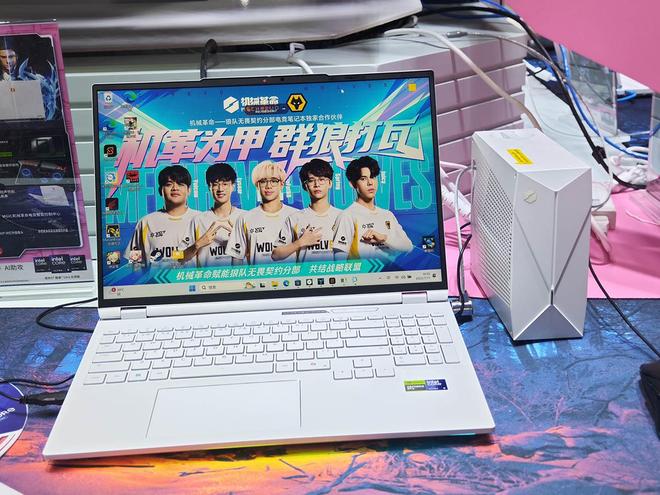 BW 2025：现场体验“六边形战士”AI高静游戏本，重新定义游戏体验新标准