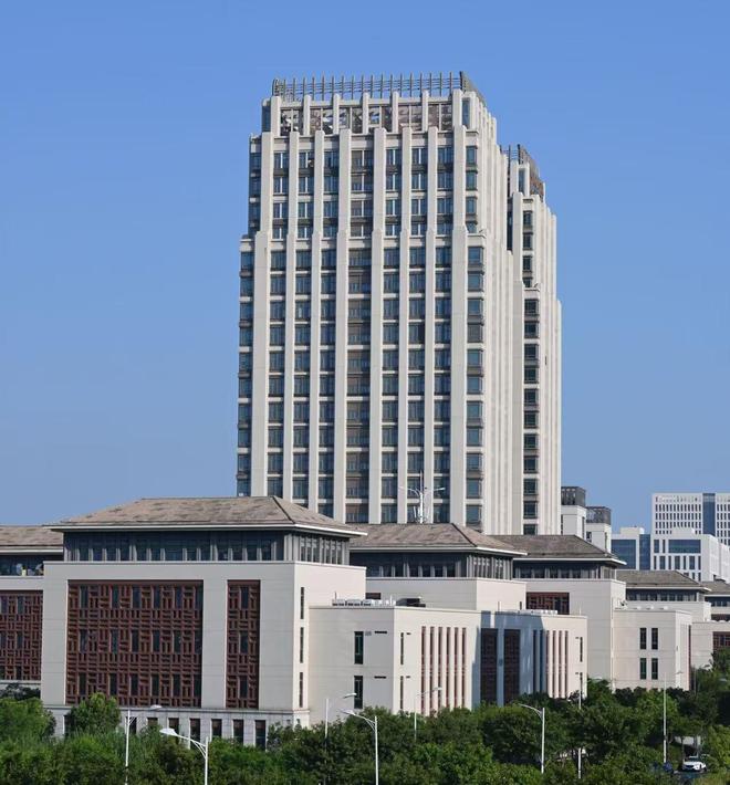 铂爵旅拍业务停摆：给员工放“淡季假”，消费者表示售后失联