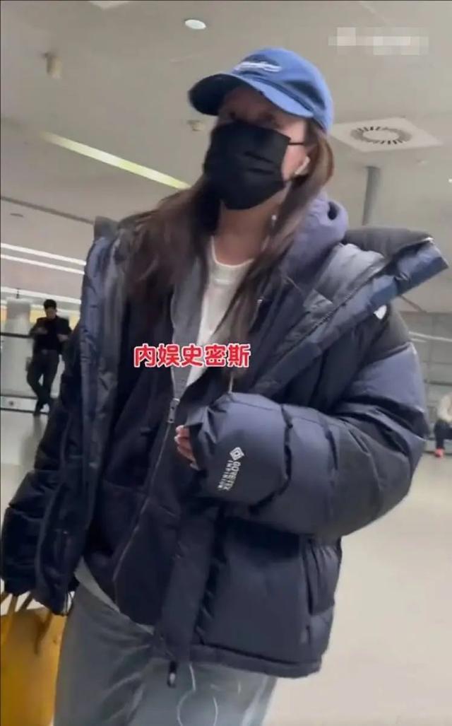 阚清子直播时疑似回应怀孕传闻，粉丝不断询问发胖原因是不是怀孕了，阚清子回答是的