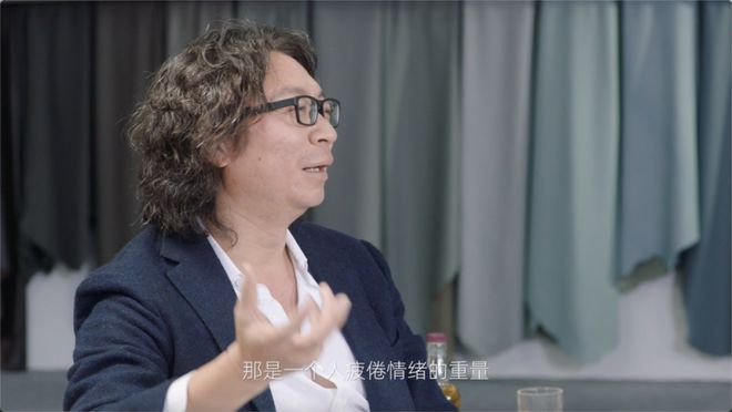 中国人选沙发的逻辑变了